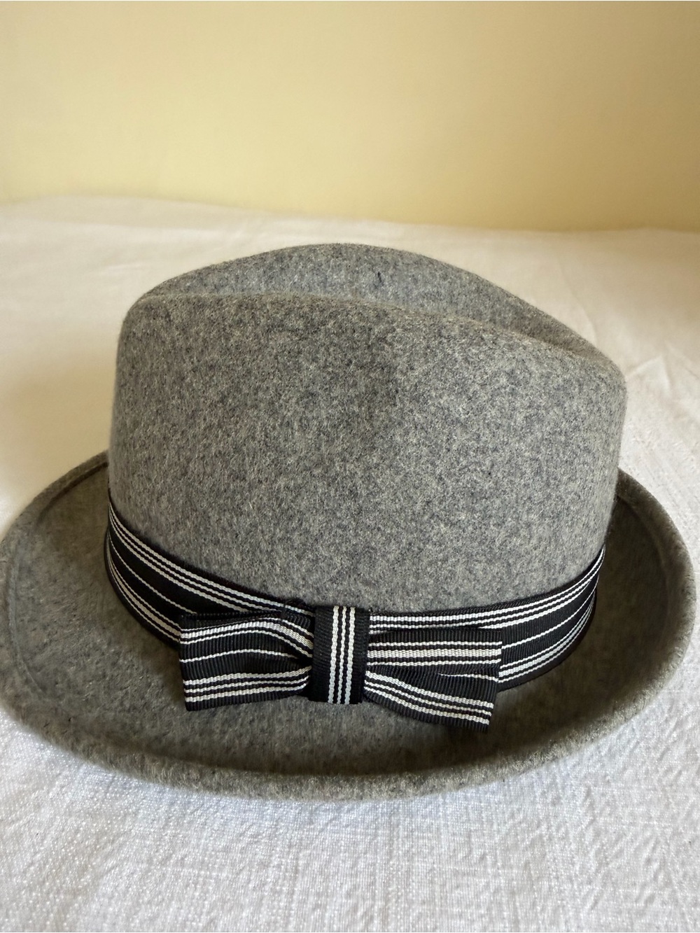 Goorin Monique Heritage Style 100% Wool Fedora with Striped Band - Picture 3 of 7